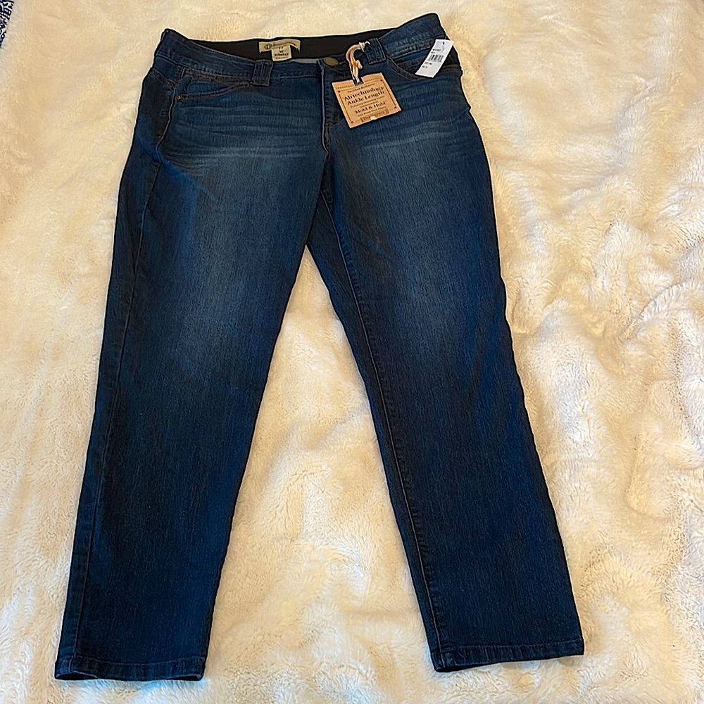 NEW w/Tags! Women’s Juniors Teen Democracy Ab Technology Jeans Dark Blue size 14